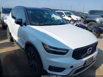 Volvo XC40 Crossover 2.0 T5 247KM 2020 Volvo XC 40 2020 Volvo XC40 T5 AWD R-Design 2.0 Benzyna 248KM, zdjęcie 1