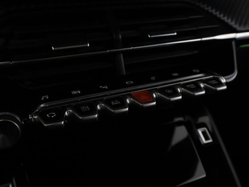 Peugeot 2008 II SUV 1.2 PureTech 130KM 2020 Peugeot 2008 full LED virtual cocopit półskóra, zdjęcie 28