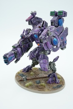 Warhammer 40k T'au XV104 Riptide Battlesuit pomalowana plastikowa figurka