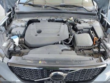 Volvo XC40 2023 Volvo XC 40 B5 Ultimate Dark Theme 2023 2.0l 2.0 Benzyna 247KM, zdjęcie 9