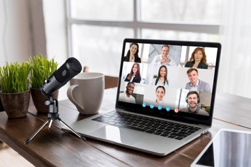 ИГРОВОЙ НАУШНИКИ СО СТУДИЙНЫМ МИКРОФОНОМ