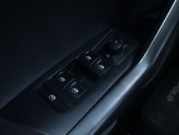 Volkswagen Polo VI Hatchback 5d 1.0 MPI 75KM 2018 VW Polo 1.0, Salon Polska, VAT 23%, Klima, zdjęcie 13