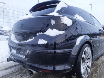 Opel Astra H Hatchback 5d 1.8 ECOTEC 140KM 2008 Opel Astra GT 1.8 benzyna, zdjęcie 11