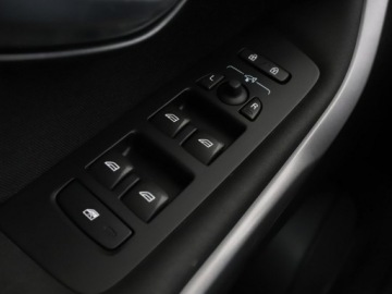 Volvo V40 II 2019 Volvo V40 Momentum navi PDC tempomat LED, zdjęcie 31