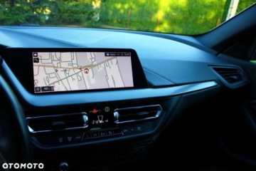 BMW Seria 2 F22-F23-F45-F46 Coupe Facelifting 218d 150KM 2021 BMW Seria 2 BMW Seria 2 218d M Sport sport 2.0 Diesel 150KM, zdjęcie 23