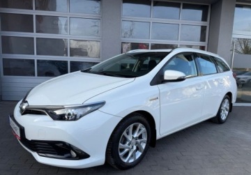 Toyota Auris II Touring Sports Facelifting 1.8 Hybrid 136KM 2016 Toyota Auris salon Polska, Podgrzewane fotele, Kamera 1.8 Hybryda 136KM, zdjęcie 22