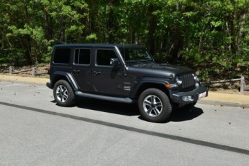 Jeep Wrangler IV Sport 4d Seria 5  2.0 GME Turbo  272KM 2019 Jeep Wrangler UNLIMITED Sahara 2.0 272KM 2019r, zdjęcie 3