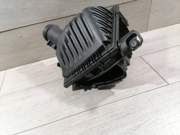 7388. BMW X1 F49 КОРПУС ВОЗДУШНОГО ФИЛЬТРА 8513916