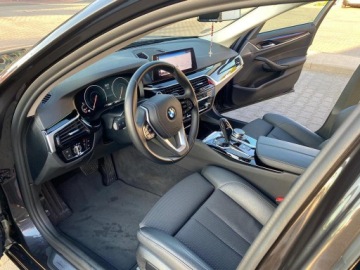 BMW Seria 5 G30-G31 Touring 525d 231KM 2019 BMW 5 Touring (G31) 525 d 231 KM, zdjęcie 1