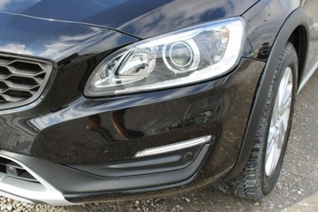 Volvo V60 I Kombi Facelifting 2.0 D4 DRIVE-E 190KM 2018 Volvo V60 Cross Country Momentum 190HP F-vat Salon, zdjęcie 13