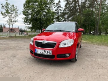 Skoda Fabia II Hatchback 1.2 i HTP 12V 70KM 2009 Skoda Fabia 1.2 12V Sport 70KM 2009r, zdjęcie 2