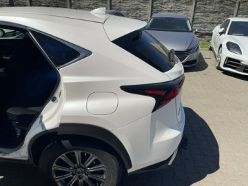 Lexus NX I SUV Facelifting 300h 197KM 2018 Lexus NX 300H Hybryda Automat 197KM, zdjęcie 6