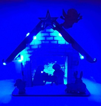 Вертеп с деревянной конюшней со светодиодной подсветкой