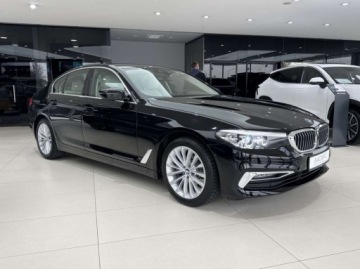 BMW Seria 5 G30-G31 Limuzyna 520d 190KM 2019 BMW Seria 5 520d xDrive Luxury Line Kamera cofania Nawigacja Salon Pols, zdjęcie 4