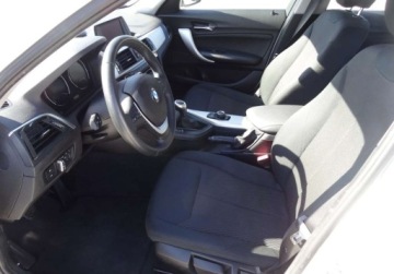 BMW Seria 1 F20-F21 Hatchback 5d Facelifting 2017 118i 136KM 2018 BMW Seria 1 1.5 136KM Super Stan Bezwypadkowy Oplacony Serwis 1.5, zdjęcie 14