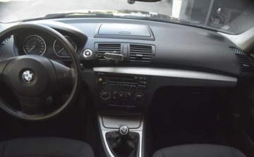 BMW Seria 1 E81/E87 Hatchback 5d E87 2.0 118d 143KM 2007 BMW Seria 1 BMW Seria 1 Edition Sport z prywatnych rak 2.0 Diesel 143KM, zdjęcie 7