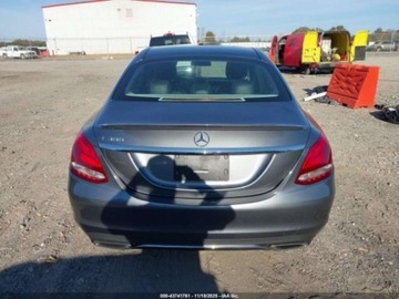 Mercedes Klasa C W205 2018 Mercedes-Benz Klasa C MERCEDES-BENZ C 300 2.0 Benzyna 241KM, zdjęcie 3