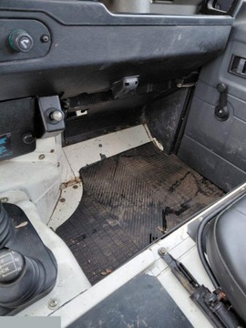 Land Rover Defender I 1988 Land Rover Defender 2.5d 86KM 1988r 6 osobowy, zdjęcie 11