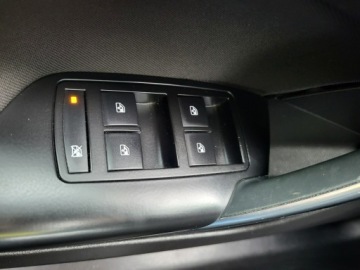 Opel Insignia I Sports Tourer Facelifting 2.0 CDTI ECOFLEX 120KM 2015 Opel Insignia 2.0D, 120KM, Niski przebieg, zdjęcie 18