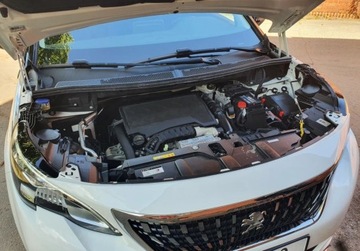 Peugeot 3008 II Crossover 1.2 PureTech 130KM 2019 Peugeot 3008 CrossWay Kamera Serwis GetHelp 1.2 Benzyna 130KM, zdjęcie 28