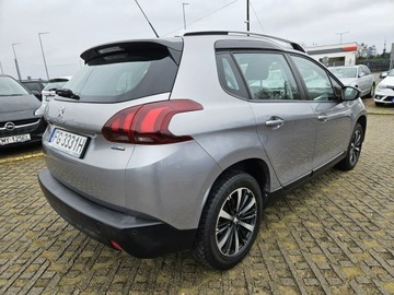 Peugeot 2008 I SUV Facelifting 1.2 PureTech 82KM 2016 Peugeot 2008 1,2benzyna 82KM salon polska navi, zdjęcie 2