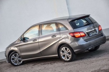 Mercedes Klasa B W246 Sports Tourer Facelifting 1.6 180 122KM 2016 Mercedes-Benz Klasa B MERCEDES B180 122KM ALU17 Automat LED WEBASTO Navi G, zdjęcie 8