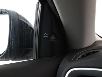 Volvo V40 II Hatchback Facelifting 2.0 D2 120KM 2017 Volvo V40 Momentum automat navi PDC grzane fotele, zdjęcie 31