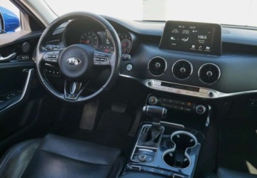 Kia Stinger Liftback 2.0 T-GDI 255KM 2018 Kia Stinger Kia Stinger 2.0 T-GDI GT Line 2.0 Benzyna 255KM, zdjęcie 26