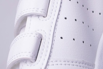 33 ДЕТСКАЯ СПОРТИВНАЯ ОБУВЬ ADIDAS НА ЛИПУЧКЕ EF1093