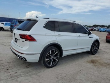 Volkswagen Tiguan II 2023 Volkswagen Tiguan Sel R-Line Black 2023 2.0 Benzyna 184KM, zdjęcie 3