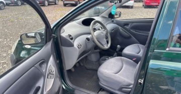 Toyota Yaris I 1.0 i 16V 68KM 2000 Toyota Yaris 1.0B 68KM technicznie BDB Benzyna 68KM, zdjęcie 5