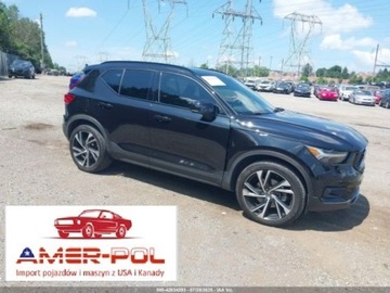 Volvo XC40 Crossover 2.0 T5 247KM 2020 Volvo XC 40 T5 R-DESIGN 2020, od ubezpieczalni 2.0 Benzyna 248KM