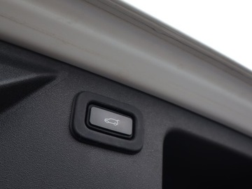 Land Rover Discovery Sport SUV Facelifting 2.0 P I4 200KM 2021 Land Rover Discovery Sport P200, Salon Polska, zdjęcie 16