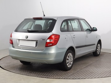 Skoda Fabia II Kombi 1.2 70KM 2009 Skoda Fabia 1.2 12V, Klima, El. szyby, zdjęcie 4