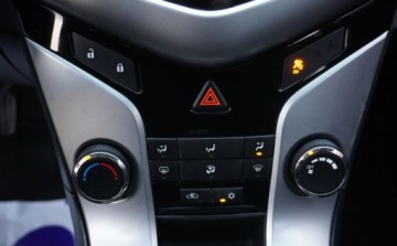 Chevrolet Cruze Sedan 1.6 16V DOHC 124KM 2012 Chevrolet Cruze Bezwypadkowy Serwisowany 1-Wlasciciel Klimatyzacja Tempoma, zdjęcie 21