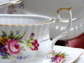 096 BULIONÓWKA 400 SPODEK 17 IWONA CHODZIEŻ MALCER PORCELANA