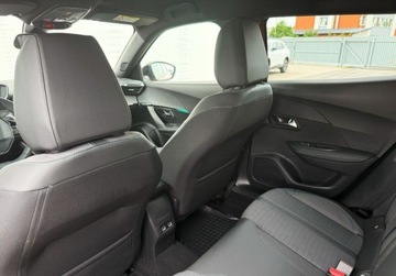 Peugeot 2008 II SUV 1.2 PureTech 130KM 2023 Peugeot 2008 1.2 PureTech 130KM Allure Pack SS EAT8 Salon PL FV23 1.2, zdjęcie 26