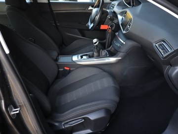 Peugeot 308 II Hatchback 5d 1.2 PureTech 130KM 2016 Peugeot 308 1.2 PureTech, Navi, Klima, zdjęcie 8