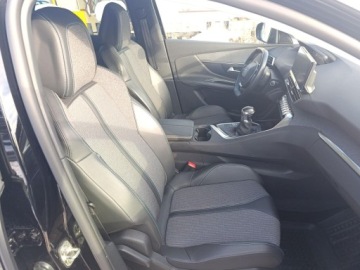 Peugeot 3008 II Crossover Facelifting  1.2 PureTech 130KM 2021 Peugeot 3008 1.2 PureTech Allure Pack S&amp;S II (2016, zdjęcie 18