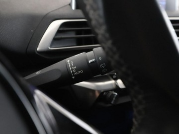 Peugeot 3008 I Crossover Facelifting 1.2 PureTech 130KM 2016 Peugeot 3008 półskóra virtual cocpit navi klima, zdjęcie 33
