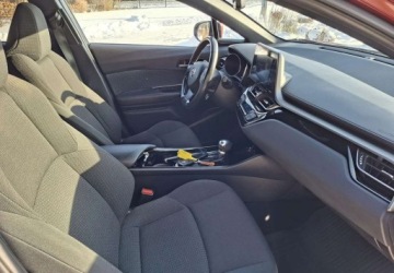 Toyota C-HR I Crossover 1.8 Hybrid 122KM 2019 Toyota C-HR Toyota C-HR 1.8 Hybryda 122KM, zdjęcie 8