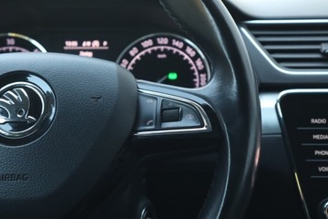 Skoda Superb III Kombi 2.0 TDI 190KM 2017 Skoda Superb 2.0 TDI, Salon Polska, Serwis ASO, zdjęcie 17