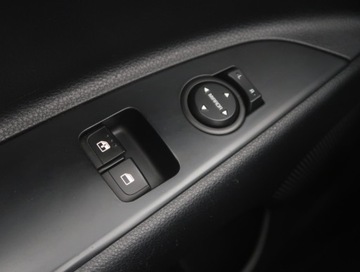 Kia Stonic Crossover 1.2 MPI 85KM 2019 Kia Stonic 1.25 CVVT, Navi, Klima, Parktronic, zdjęcie 15