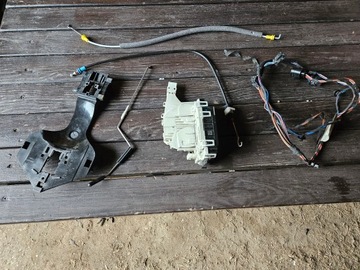 CRAFTER ZÁMEK DVEŘE TÁHLO INSTALACE PRAVÝ
