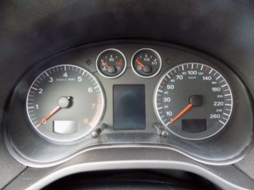 Audi A3 8P Hatchback 3d 2.0 FSI 150KM 2004 Audi A3 3-drzwiowe BIALOLEKA 2.0 Benzyna (150 KM) AUTOMAT, 2004r. KOMIS, zdjęcie 9