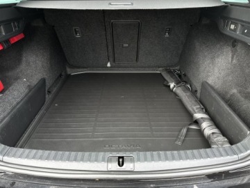 Skoda Octavia IV Kombi 2.0 TDI SCR 200KM 2022 Skoda Octavia 2.0TDI 200KM 4X4 RS DSG l Panorama,, zdjęcie 8