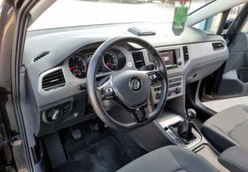 Volkswagen Golf Sportsvan Sportsvan 1.6 TDI BlueMotion 110KM 2015 Volkswagen Golf Sportsvan 1,6 TDI 110KM Navi Hak 1.6 Diesel 110KM, zdjęcie 26