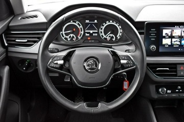 Skoda Kamiq Crossover 1.0 TSI 110KM 2023 Škoda Kamiq Skoda Kamiq Bezwypadkowy / Salon, zdjęcie 14