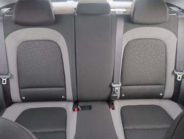 Hyundai Kona I Crossover 1.0 T-GDI 120KM 2017 Hyundai Kona 1.0 T-GDI, Salon Polska, Klima, zdjęcie 9