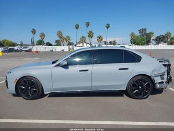 BMW Seria 7 G70 2023 BMW Seria 7 740 I 2023 3.0l 3.0 Benzyna 375KM, zdjęcie 2